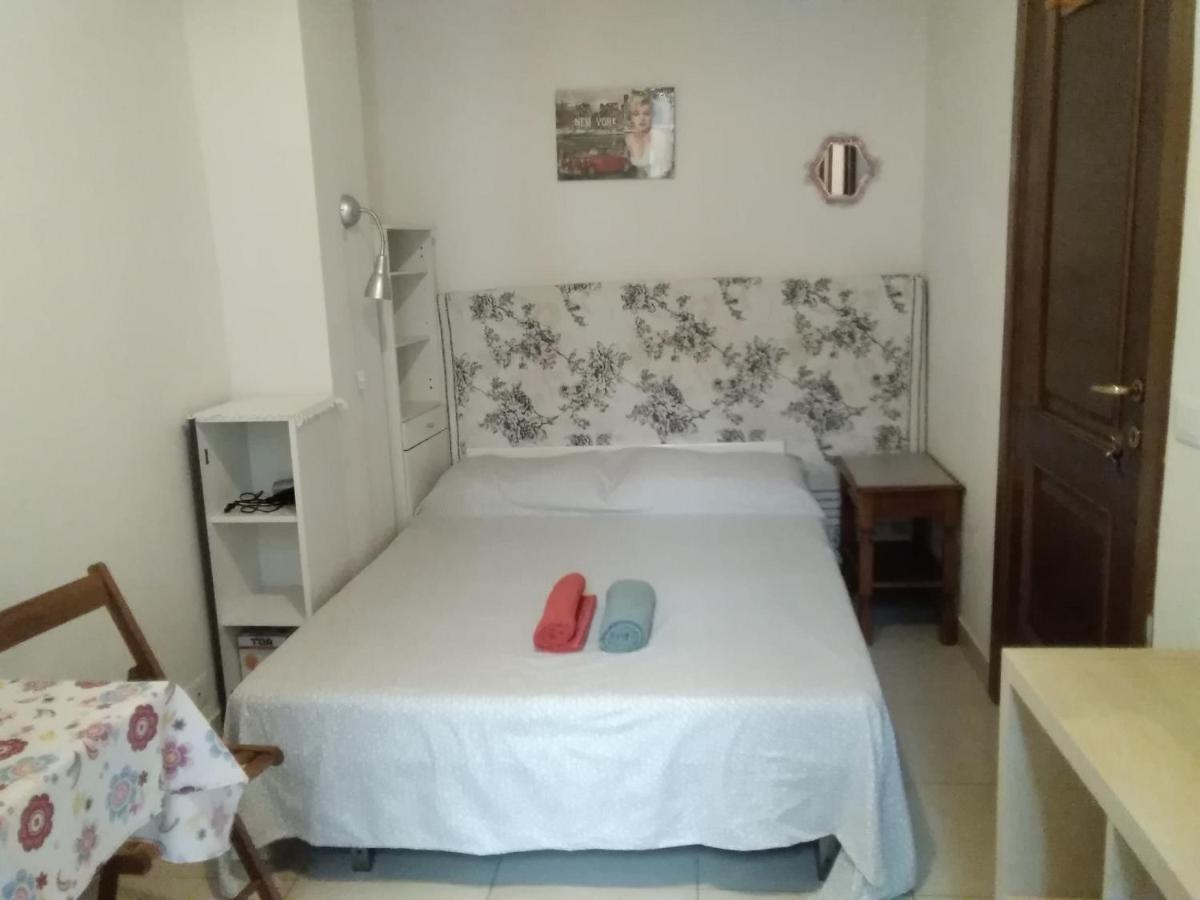 Affittacamere , Rooms Near Trastevere Station Rome Buitenkant foto